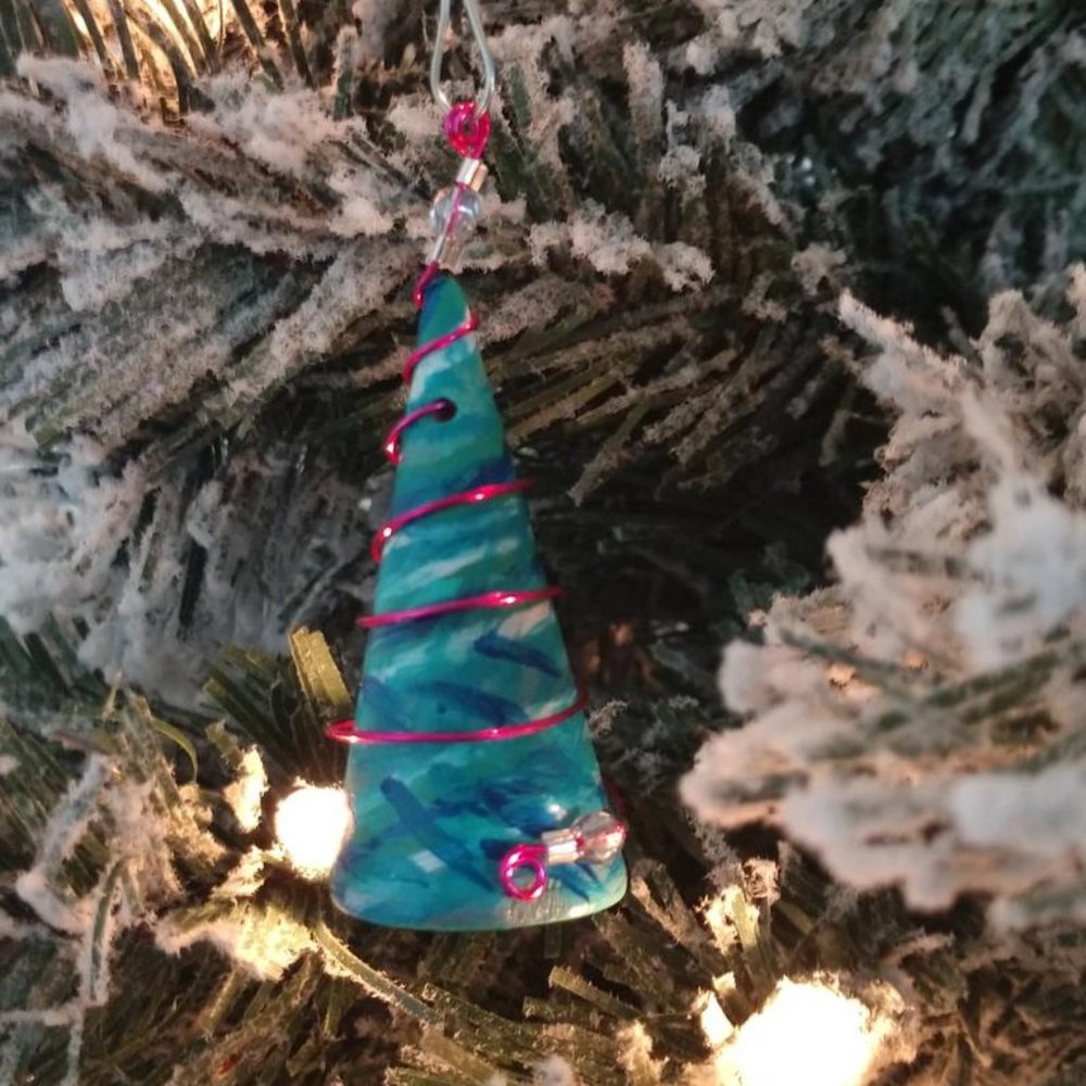 Hand Crafted Single Blue Christmas Tree Ornament with Beads and Pink Wire  NWT
